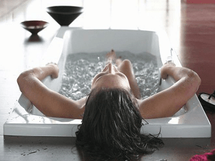Действительно ли горячая ванна может вызвать месячные