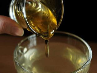 Вода с медом натощак: польза и вред
