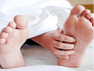 Что делать когда сводит ступни ног – варианты лечения