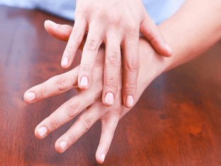 Как избавиться от сухости и трещин на коже рук в домашних условиях