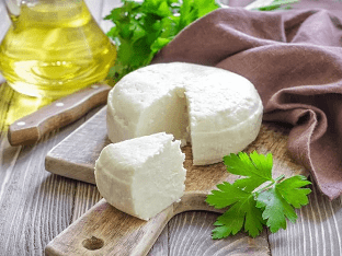 Адыгейский сыр: польза и вред для здоровья, рецепт приготовления