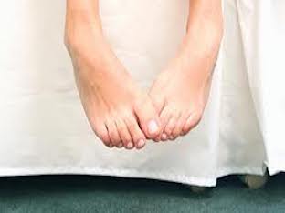 Грибок ногтей на ногах: чем лечить