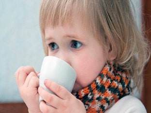 Помогает ли молоко с содой от кашля детям