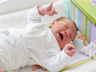 Почему ребенок плачет во сне или когда просыпается