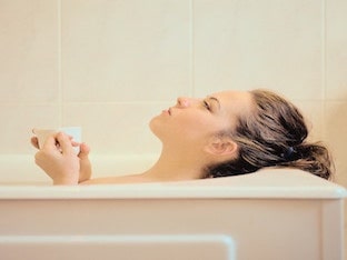 Как правильно принимать скипидарные ванны Залманова в домашних условиях