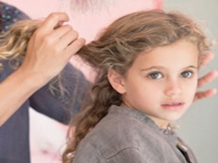 Почему выпадают волосы у ребенка и что делать