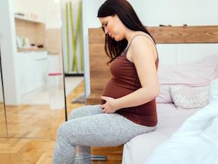 Можно ли самостоятельно справиться с запорами при беременности