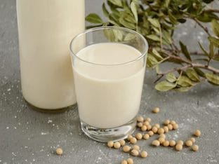 Соевое молоко: польза или вред